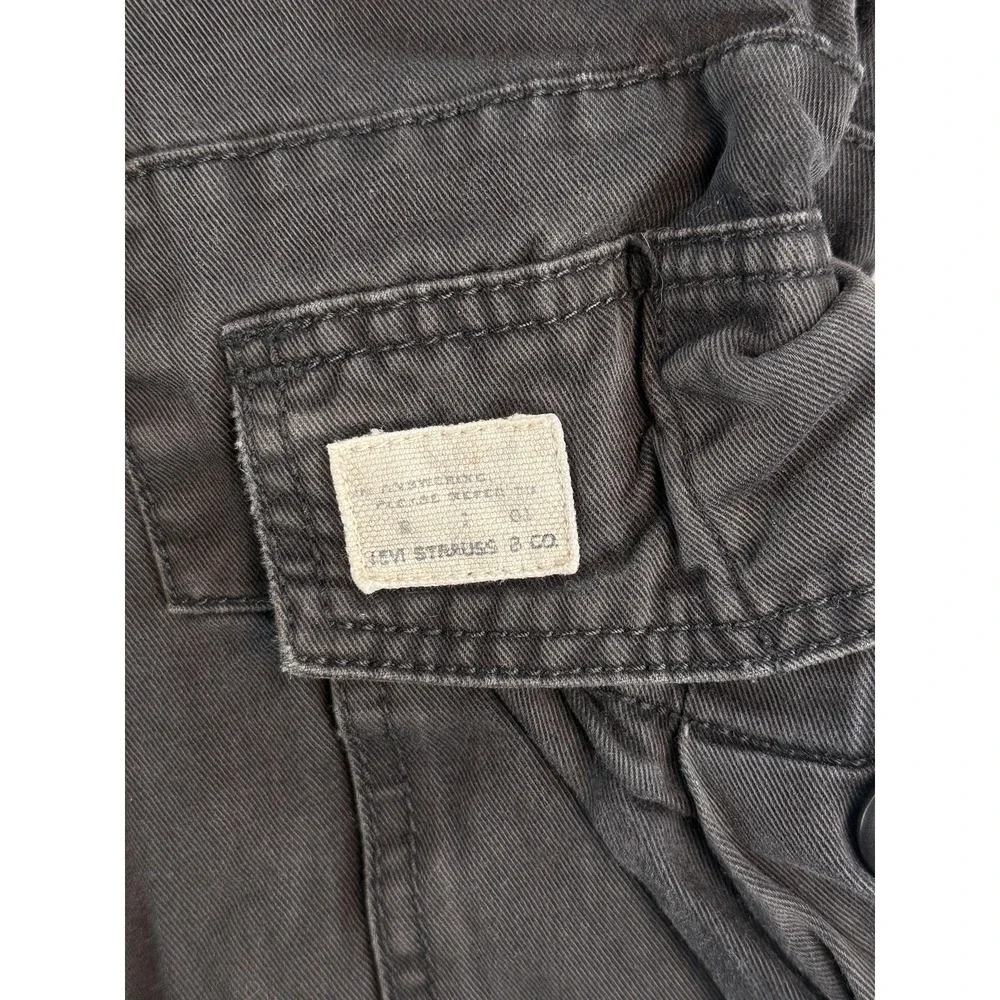 y2k Levi's Strauss Cargo Shorts Mens 36 Gray Canvas Relaxed Fit 11 Inseam Summer